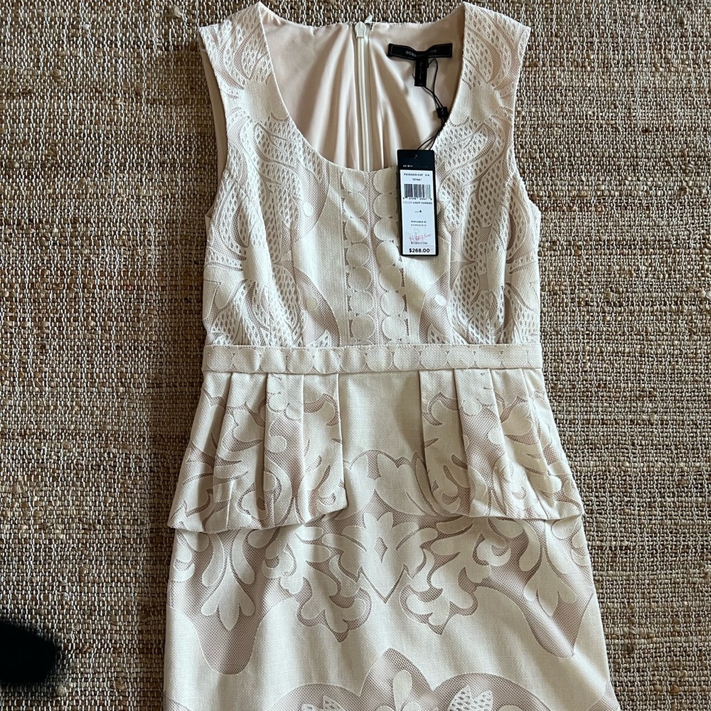BCBGMAXAZRIA size 4 lace new dress.